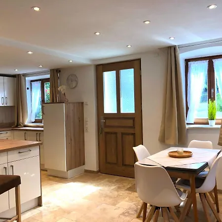 Apartment 3 Rinser