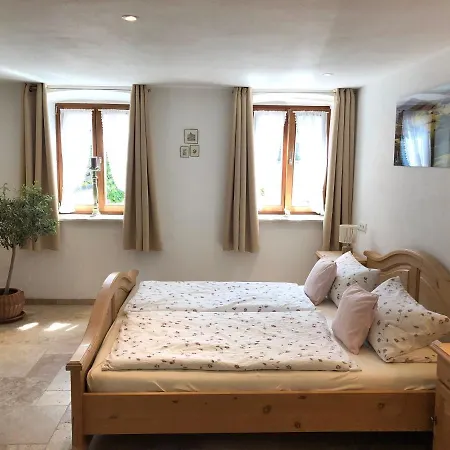 Apartment 3 Rinser *